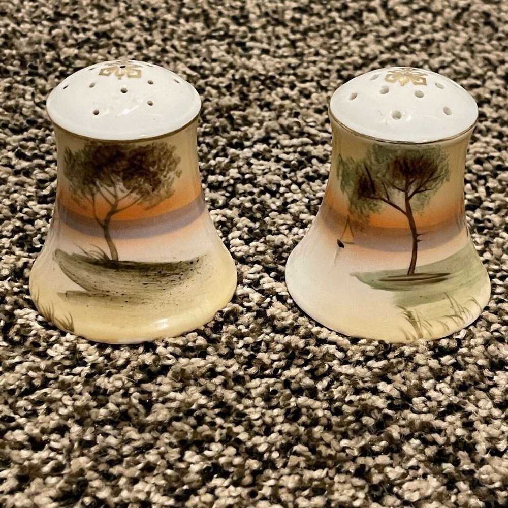 VTG Salt Pepper Shakers 3 Inch‎ Japan Hand Painted Nature Scenes Porcelain Multi